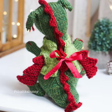 Knitting pattern: Dragon's Sweater