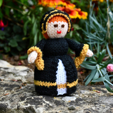 Katherine of Aragon Doll Knitting Pattern - Toy Knitting Pattern
