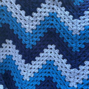 EASY Chevron Granny Square Throw