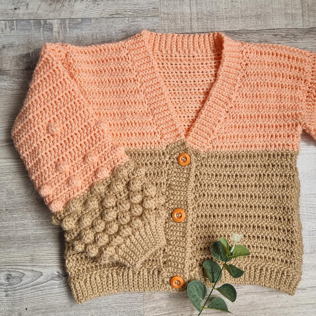 Camila, sweater y cárdigan