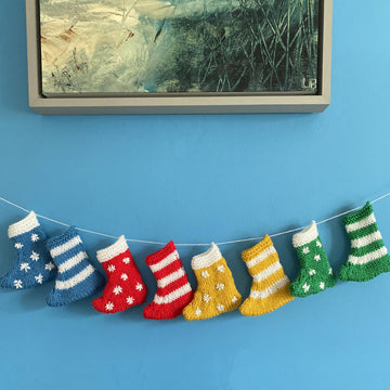 Mini Christmas Stocking Garland Knitting Pattern