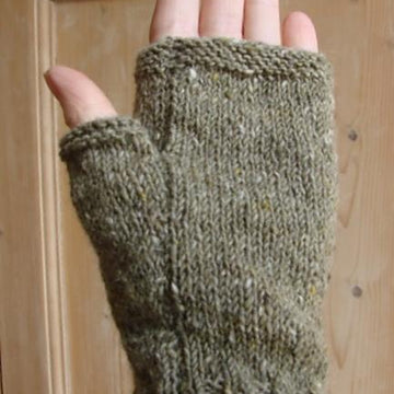 Red Squirrel fingerless mitts