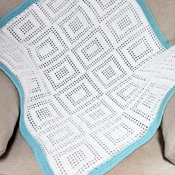 Peekaboo Panel Baby Blanket