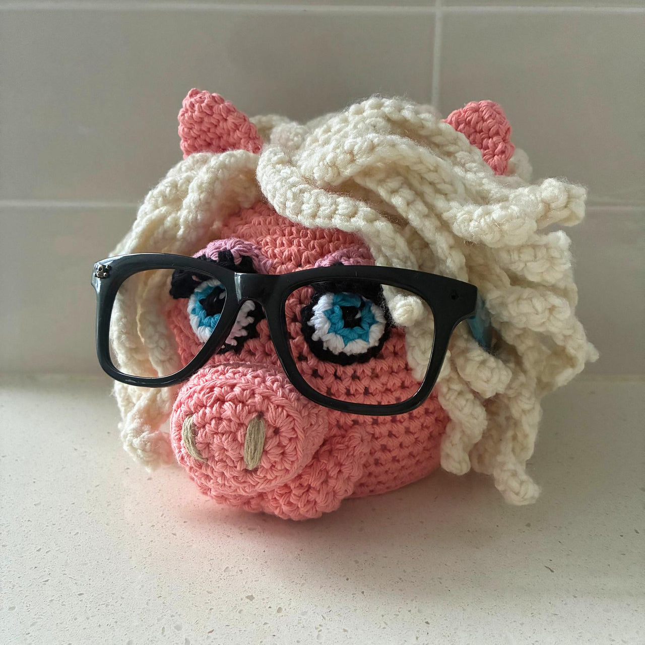 Miss Twinkle Trotters Glasses Holder