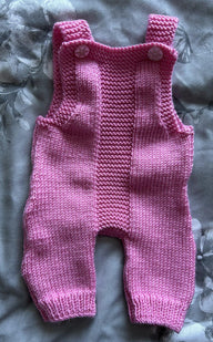 Vinnie Baby Dungarees and Cardigan Knitting Pattern Newborn-24 months approx