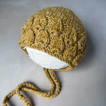 Vintage bonnet