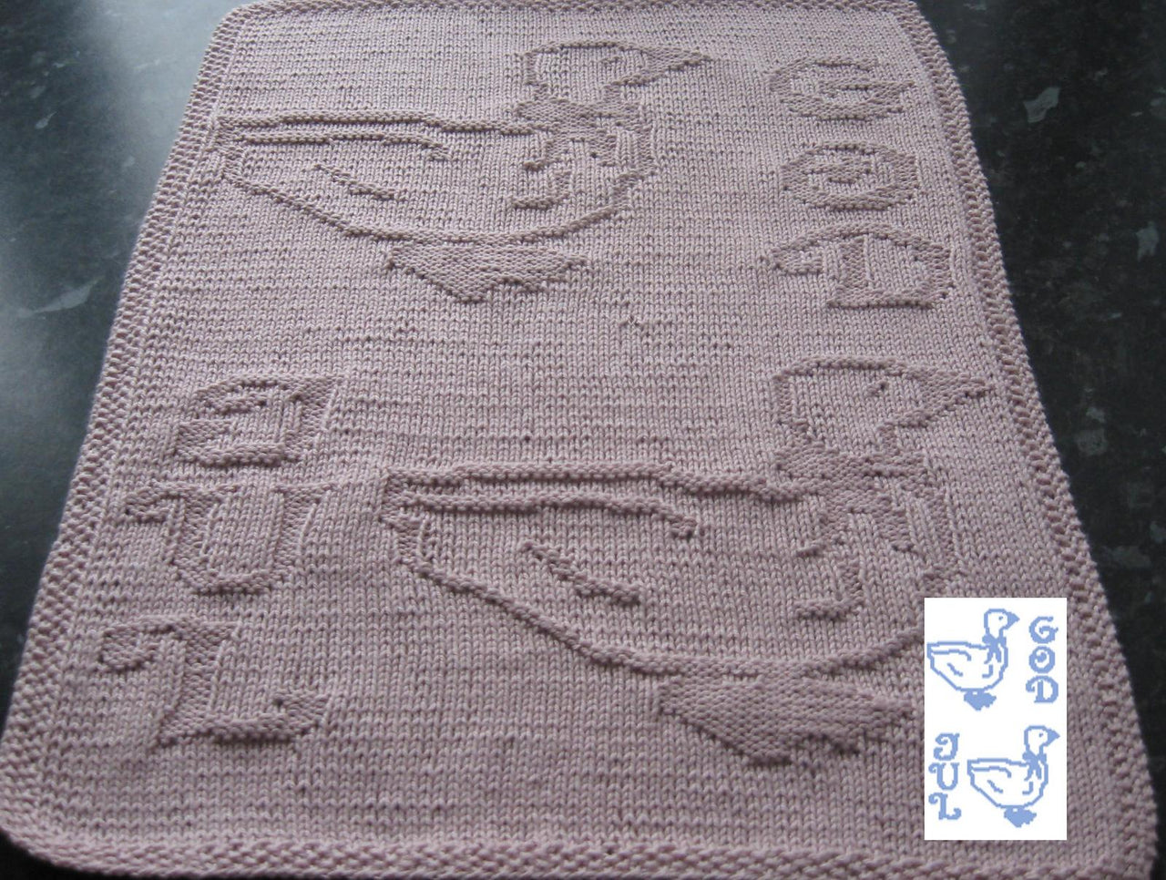 Nr. 327 – 19 – 14. Christmas Goose guest towel