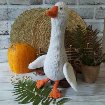 Knit serious goose, white goose knitting pattern