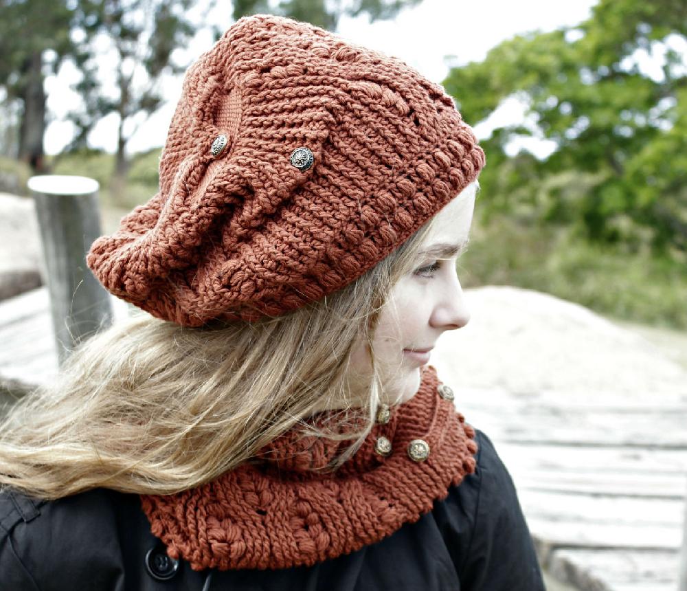 Frostberry Cowl
