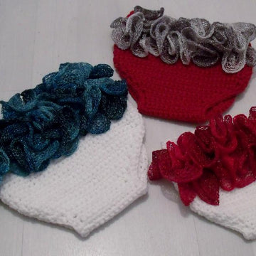 Baby Wrap with Ruffle Yarn Frill