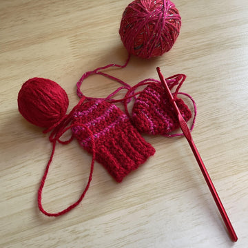 Doll’s Valentine Mittens