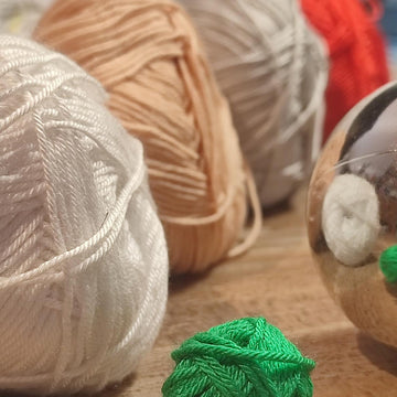 Mrs. Sandy Claus Crochet Bauble Pattern