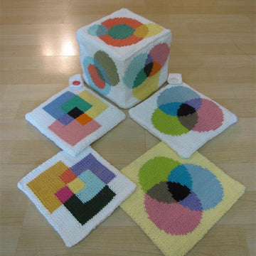 KGeometry: Cube Tea Cozy with Circles