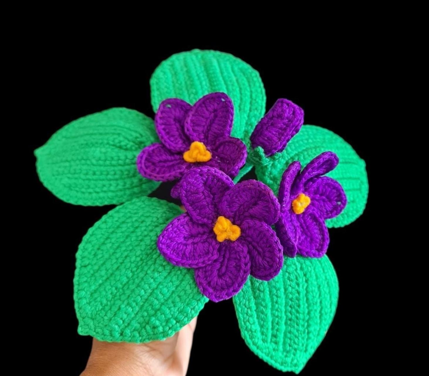 Crochet African Violets flowers