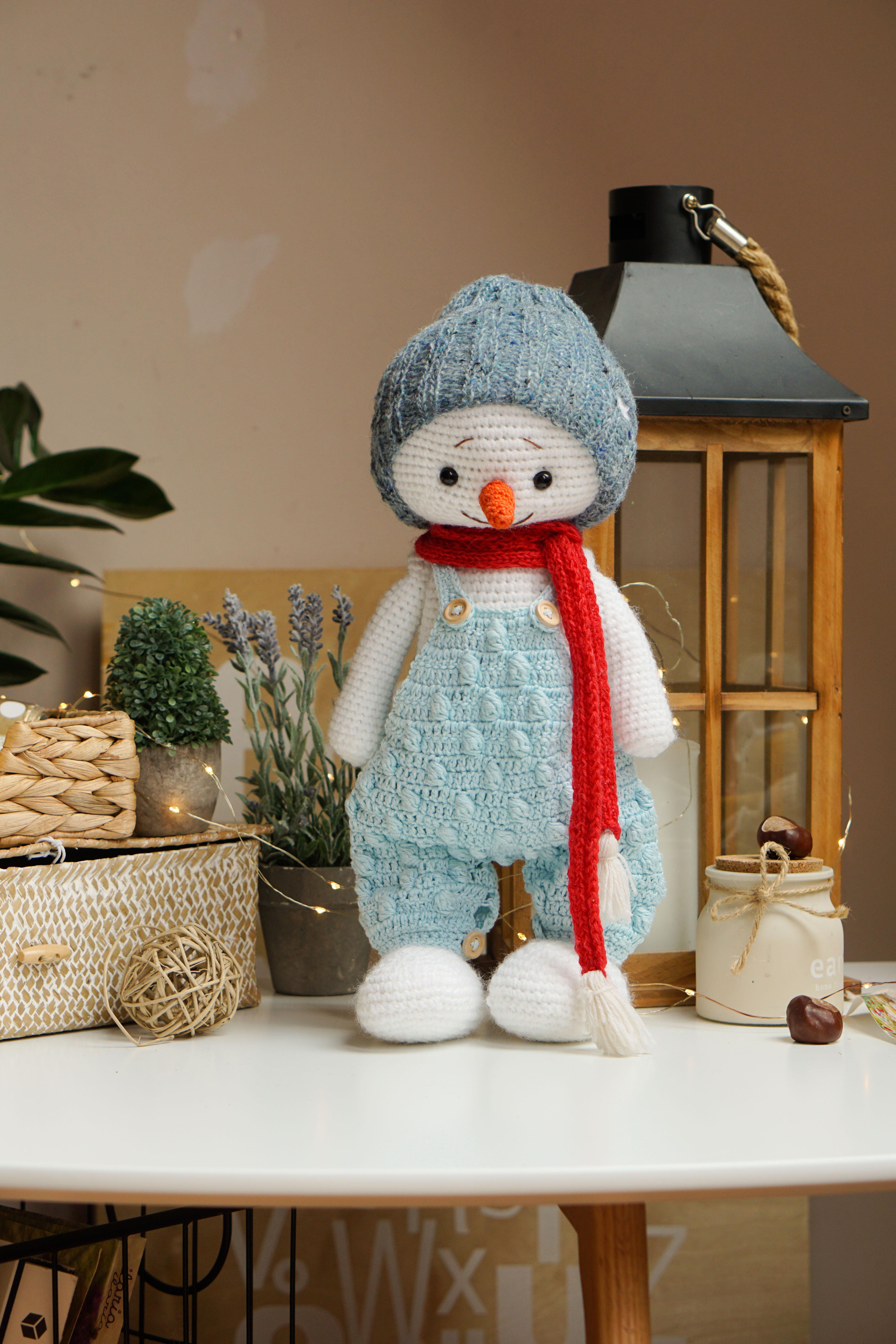 Crochet and Knitting pattern Outfit Ice Baby