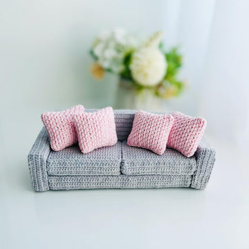 Crochet Couch pattern, crochet doll furniture pattern, amigurumi couch, amigurumi doll furniture