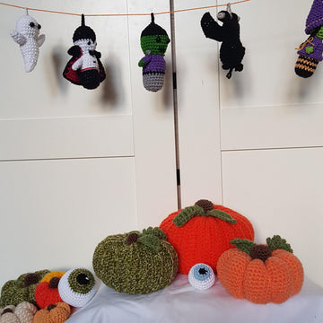 Crochet ghost