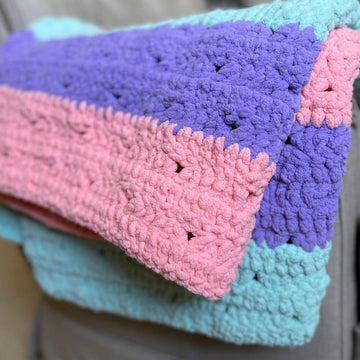 Tiny Triangles Blanket