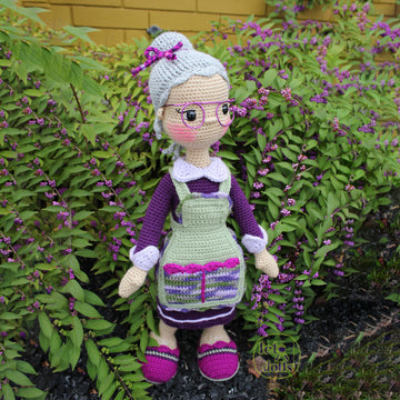 24 inch crochet doll pattern PDF, XL amigurumi doll, Marilyn