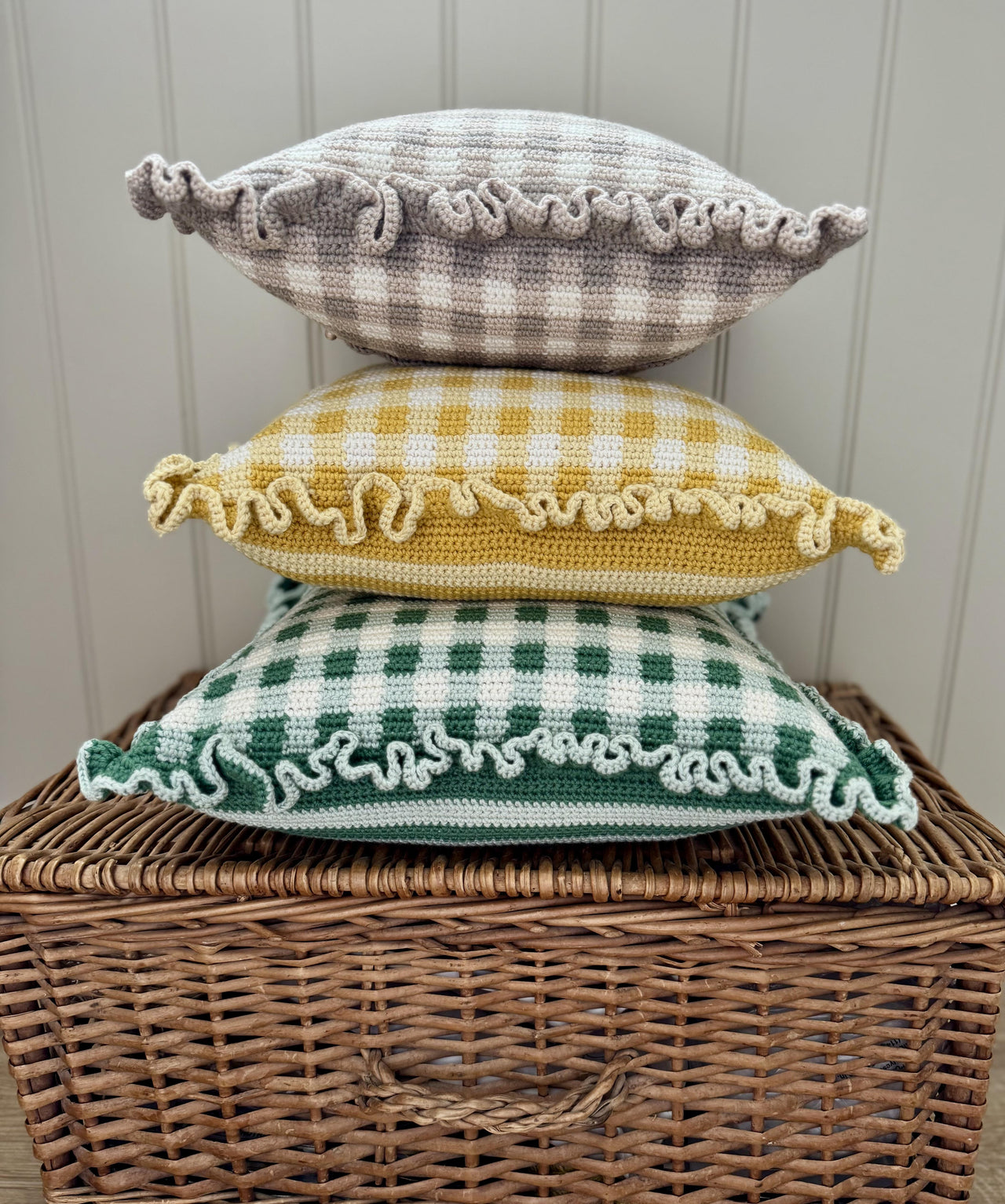 Gingham crochet cushions