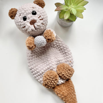 Ollie the Otter Lovey|Comforter