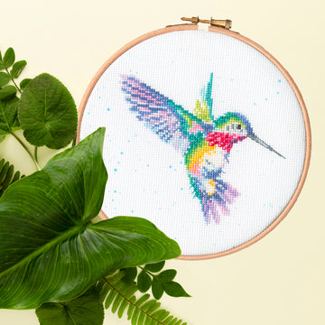 Bothy Threads Humming Along Cross Stitch Kit - 15cm circle