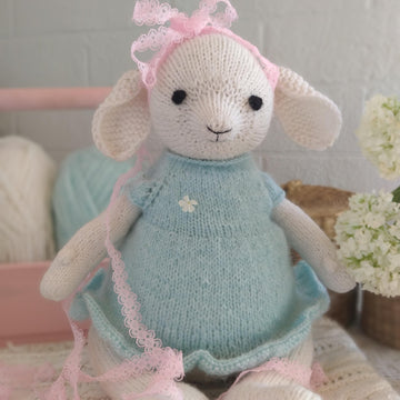 Sheep knitting pattern. Knitted lamb toy