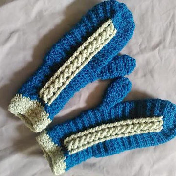 Chilly Cables Mittens
