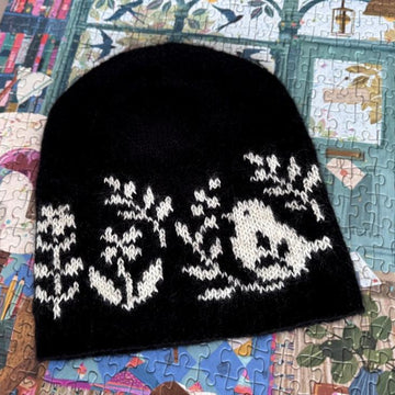 Averie hat