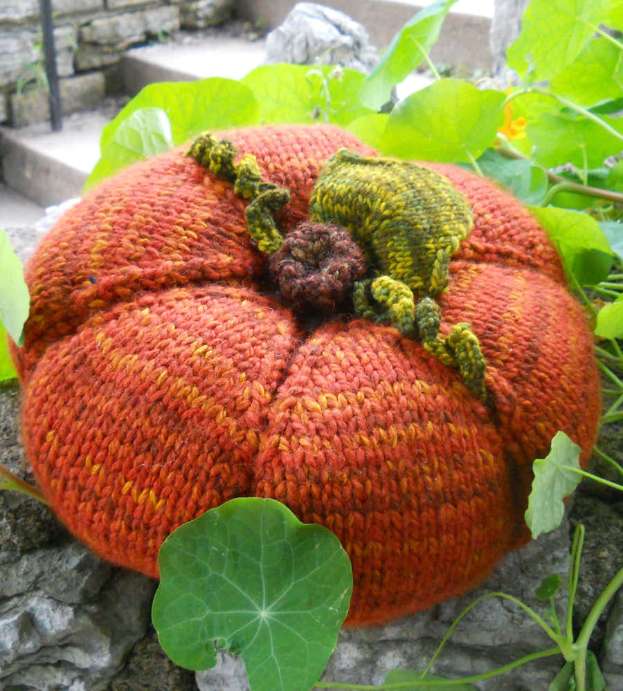 Pillow-Toss Pumpkin Pattern