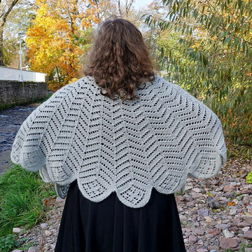 Featherly capelet
