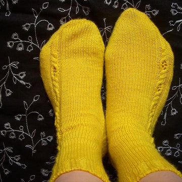 Honeycomb Twist Socks