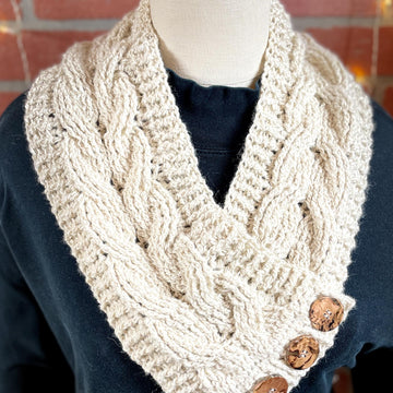 Cushy Cabled Cowl