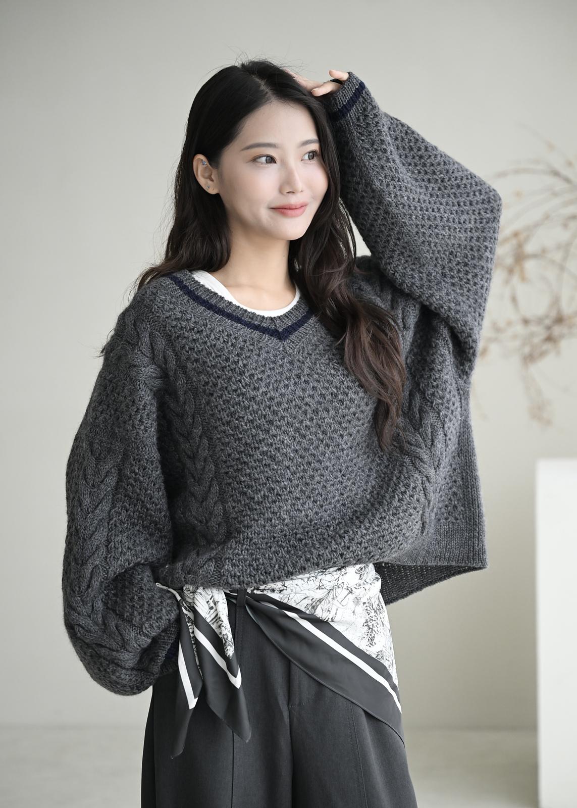 Miula Sweater