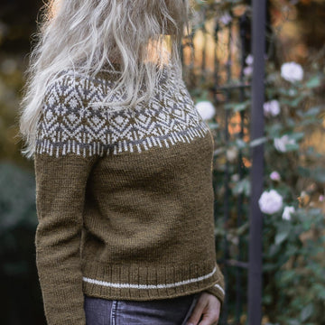 Holinn Sweater