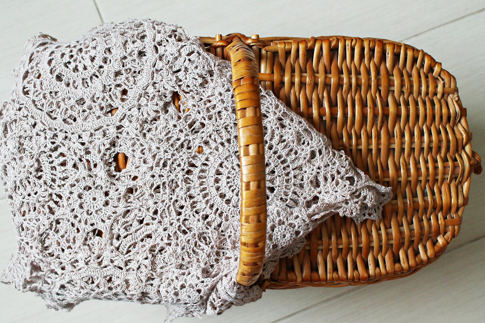 Rozette lacy scarf