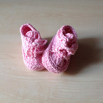 Sporty Baby Bootie and Hat Set N 231