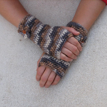 Fingerless Gloves with Flowers