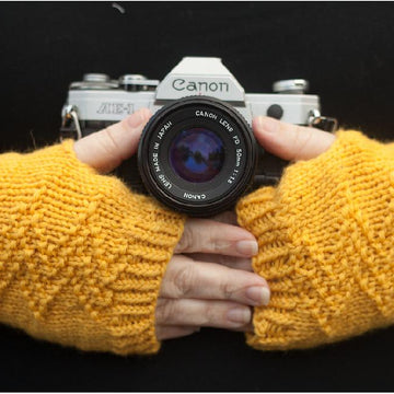 Zig Zag Mitts
