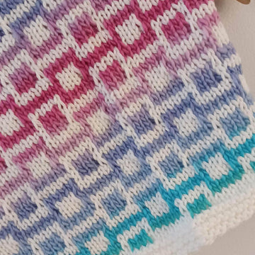 Arona Cowl