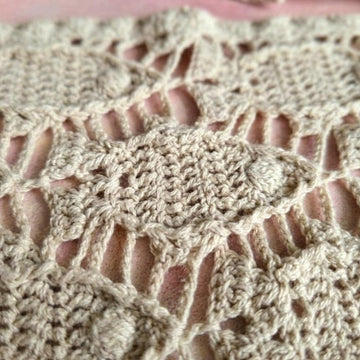 Fish motif bandana headscarf kerchief crochet pattern H6