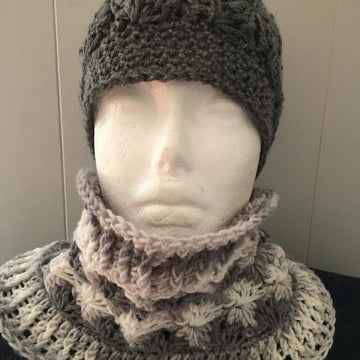 Lilac Cluster Cowl