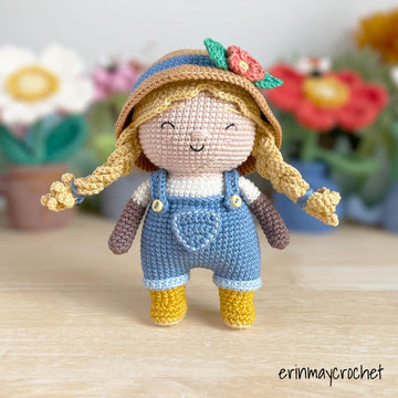 Beekeeper and the Queen Bee Amigurumi Crochet Pattern