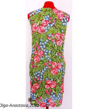 Dress of roses and leaves