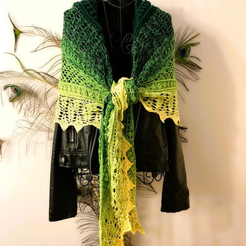 Flat Triangular Scarf "Daphnis"