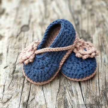 Baby Mary Janes ,  baby bootie crochet pattern - 2 trim variations