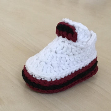Sporty Baby Bootie & Hat Set N 237