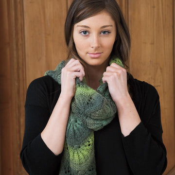 Symmetrical Scallops Scarf
