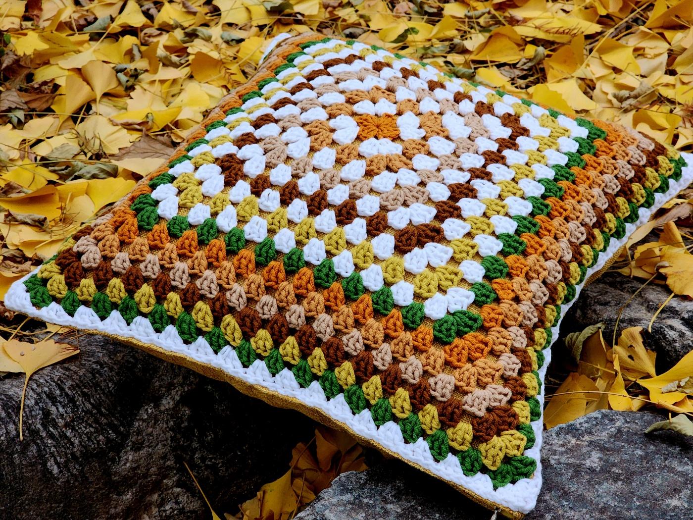 Il Bosco Granny Cushion