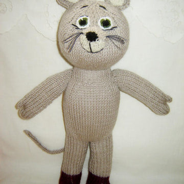 Knitting Pattern – Mouse Chef Toy  Soft Toy with Clothes and Cheese – Intermediate Level DIY Tutorial
